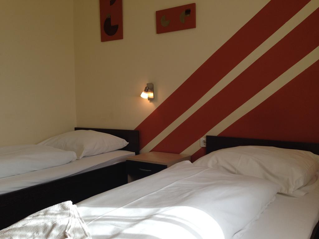City Hotel Agoston Pécs Værelse billede