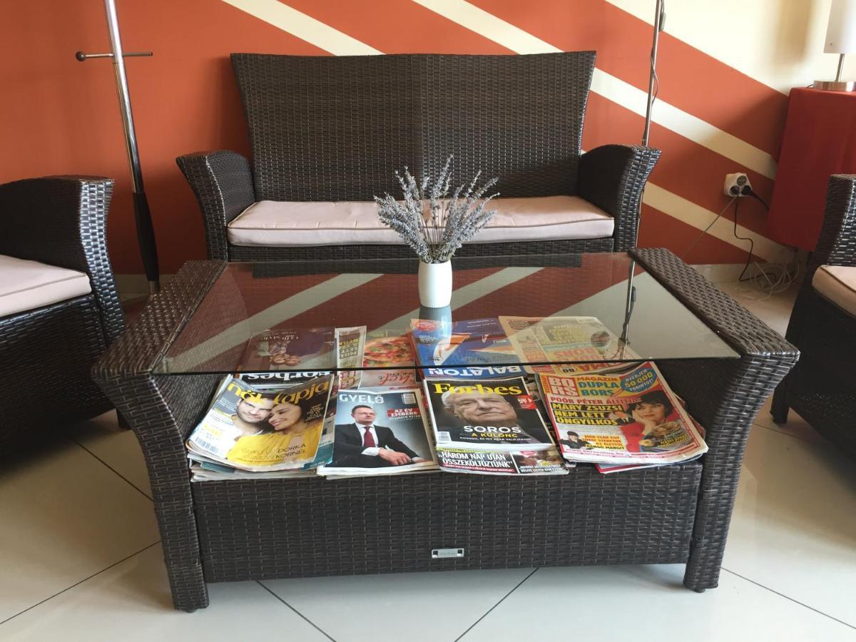 City Hotel Agoston Pécs Eksteriør billede