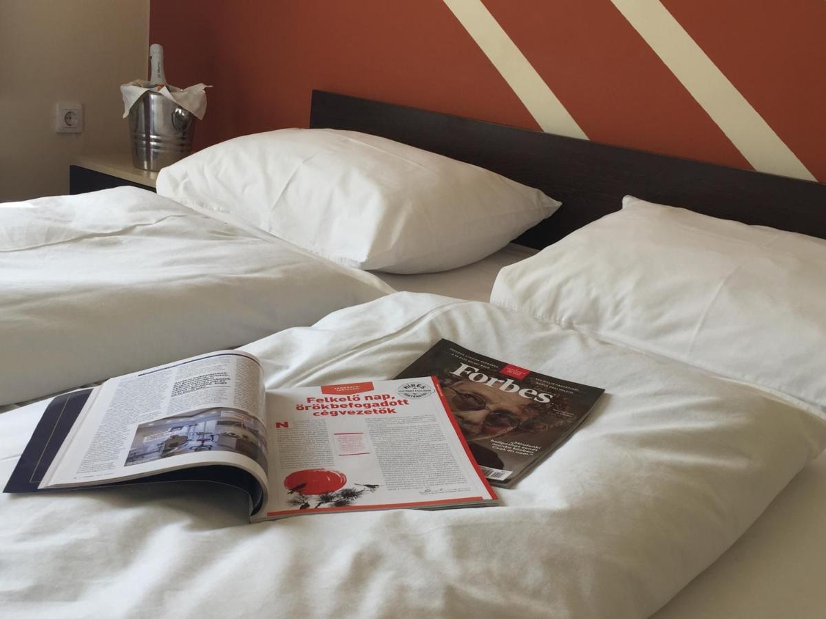City Hotel Agoston Pécs Eksteriør billede