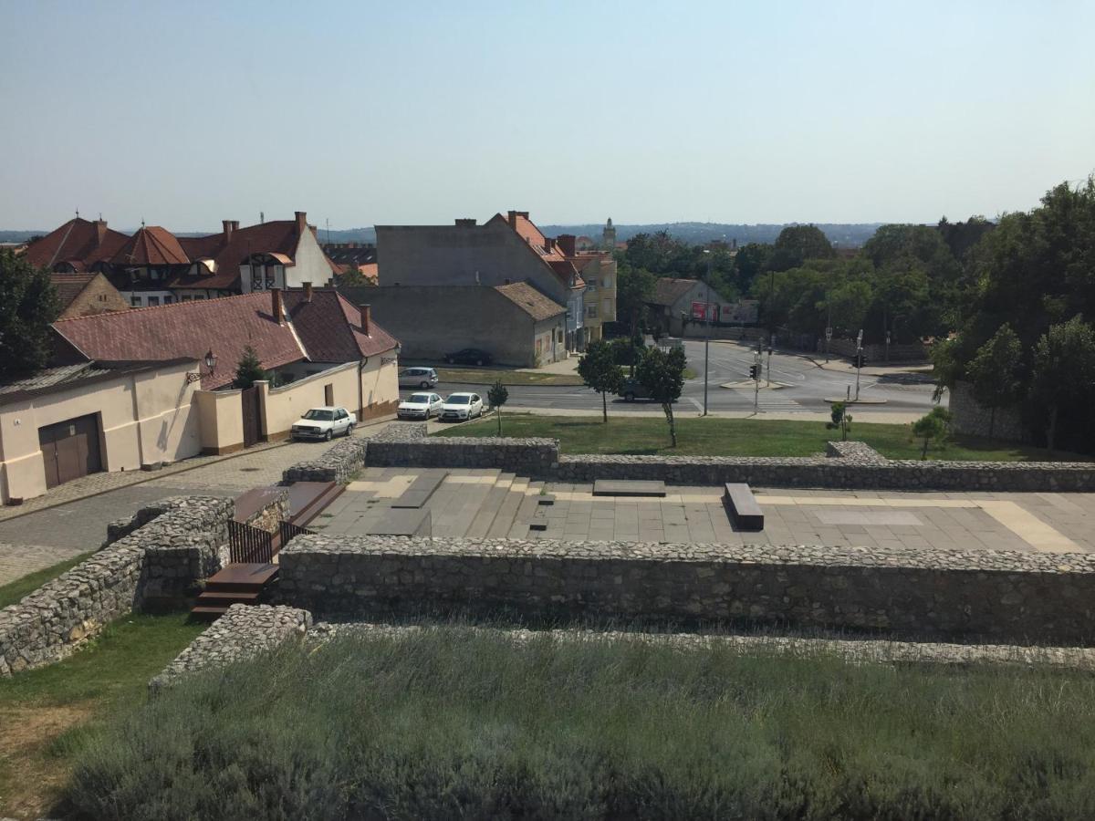 City Hotel Agoston Pécs Eksteriør billede