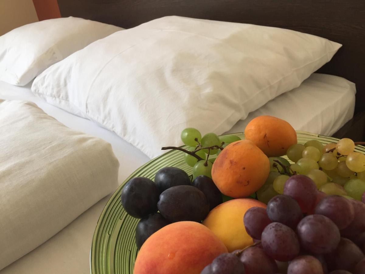 City Hotel Agoston Pécs Eksteriør billede
